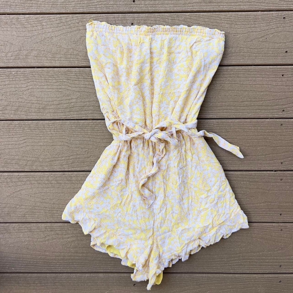 Hollister Yellow Floral Strapless Romper Size Large Cottagecore Boho